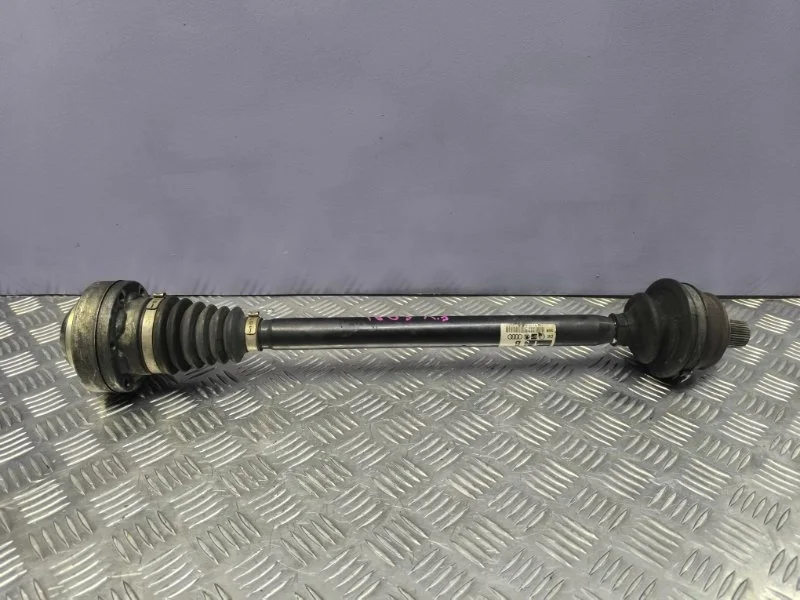 Привод задний Audi A6 2010 4F0501203B C6 CCE