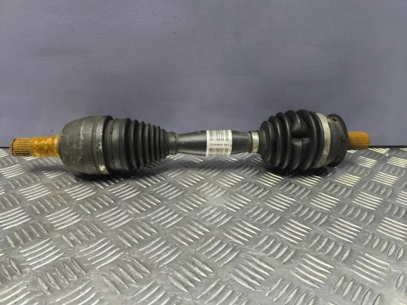Привод передний левый Mercedes-Benz B-class 2013 A2463302700 W246 270.910