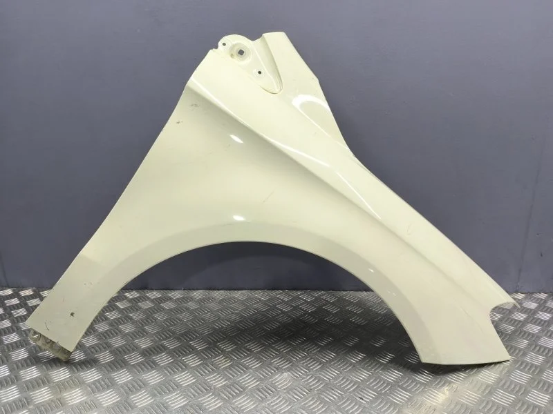 Крыло переднее правое Mercedes-Benz B-class 2013 A2468810201 W246 270.910