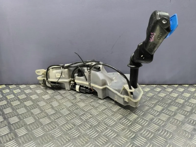 Бачок омывателя Audi A6 2010 4F0955453R C6 CCE
