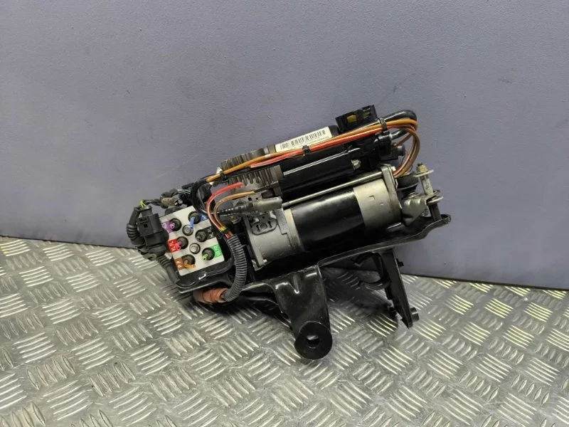 Компрессор подвески Audi A6 2010 4F0616005E C6 CCE