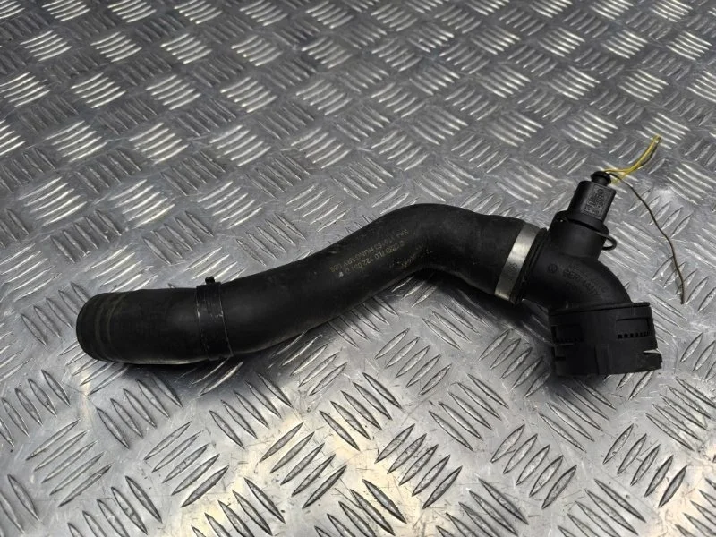 Патрубок системы охлаждения volkswagen Touareg 2007 7L0122051D 7L BHK