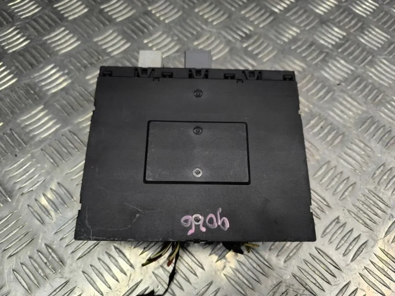 Блок предохранителей volkswagen Tiguan 2009 3C8937049AC 5N1 CAWA