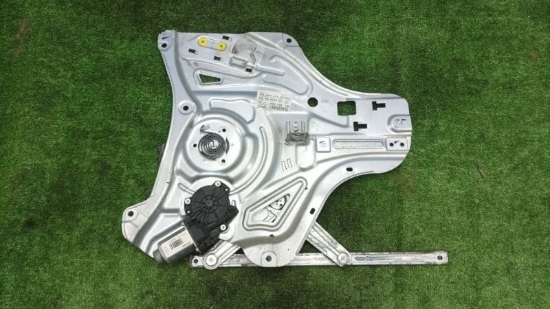 Стеклоподъемник Hyundai IX35 2012
