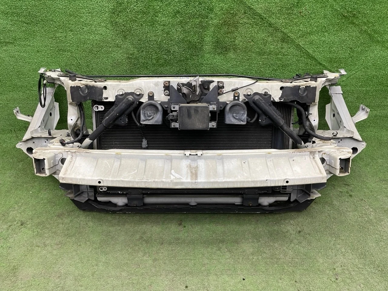 Рамка радиатора Honda Accord 2009 CU2