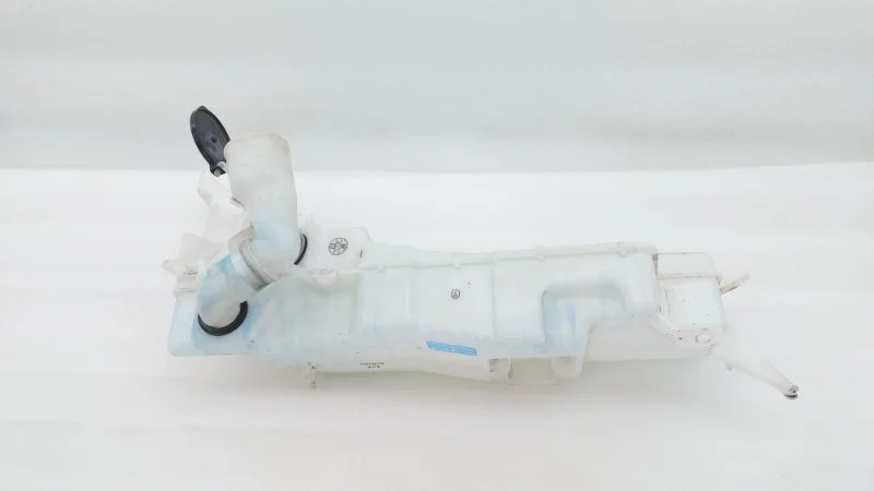 Бачок омывателя Toyota Land Cruiser 2019 URJ202