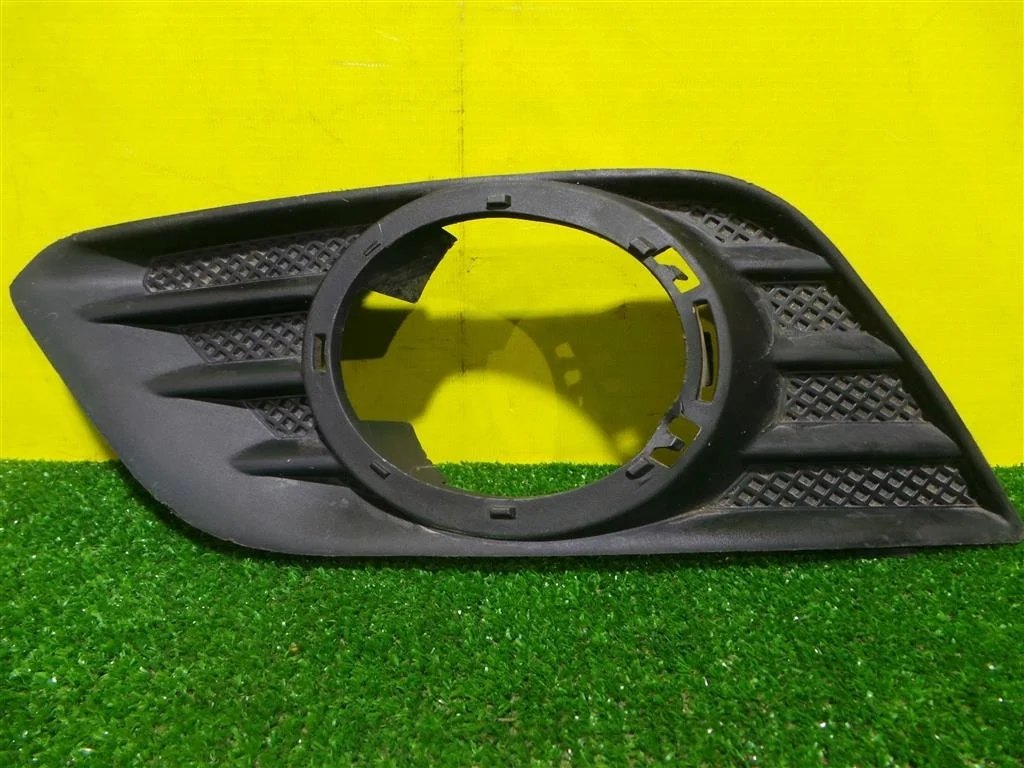 Накладка противотуманной фары  Opel Mokka 2012 25980485 4521