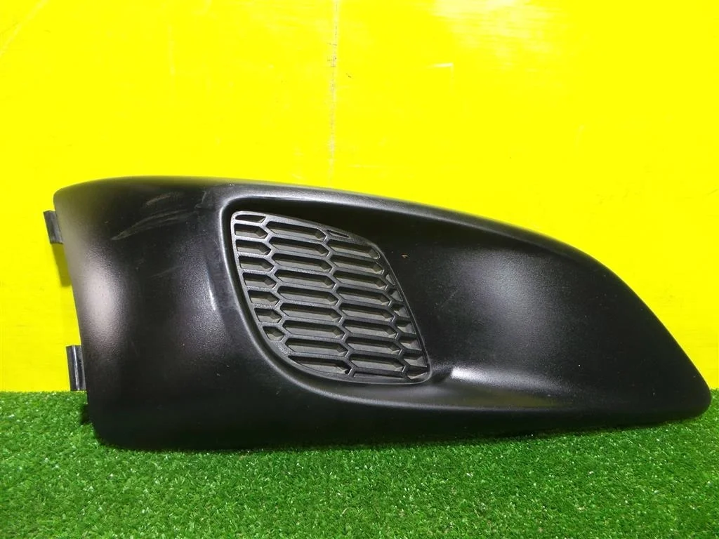 Решетка в бампер правая  Chevrolet Aveo (T300) 2011 96694774 4543