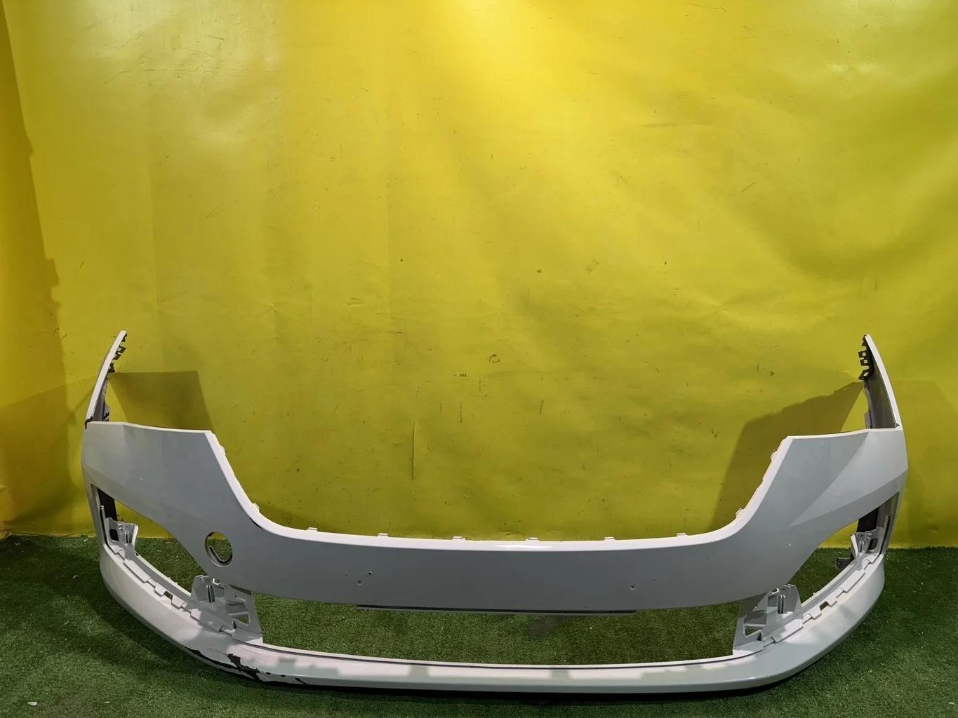 Бампер передний  Skoda  Rapid 2019 60U807221M 41348