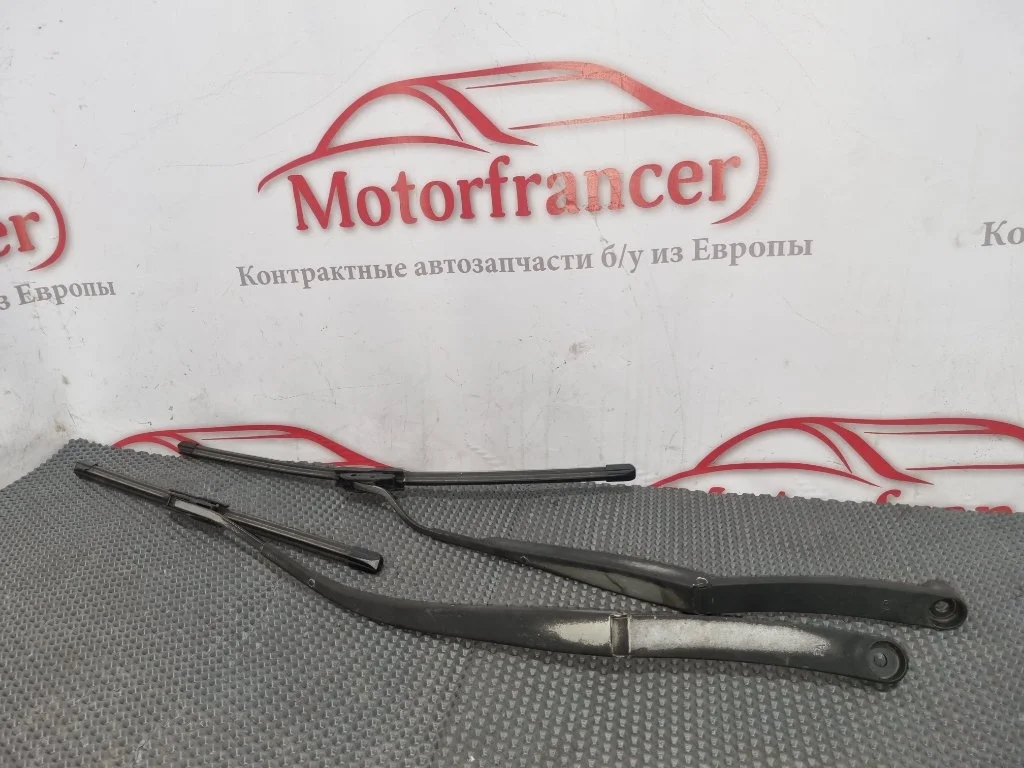 Поводок стеклоочистителя HYUNDAI Santa Fe 2006 983102B000 2 2.2 D4EB(150Л.С)