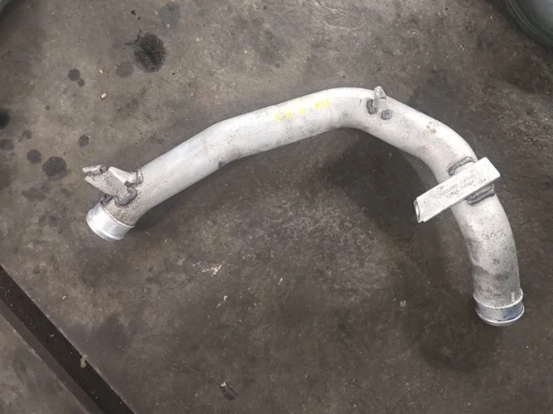 Труба интеркуллера Volvo XC60 31370489