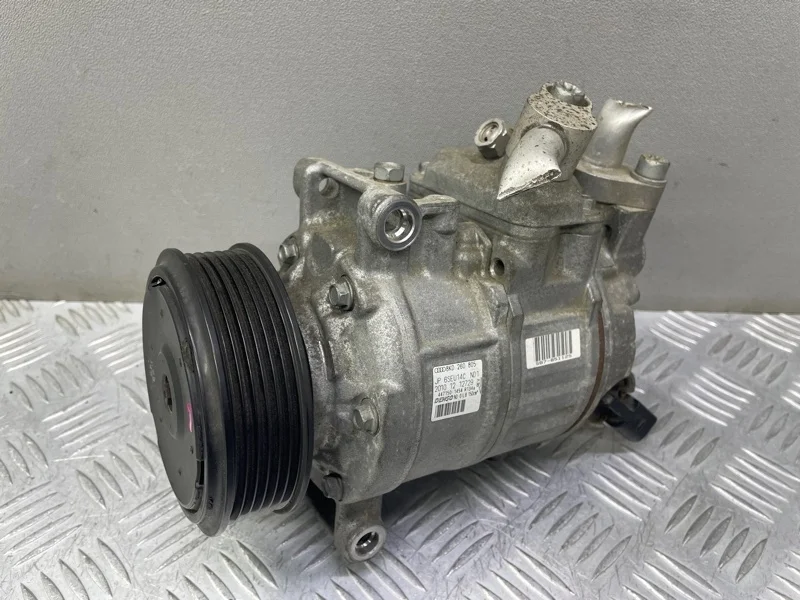Компрессор кондиционера Audi A4 B8