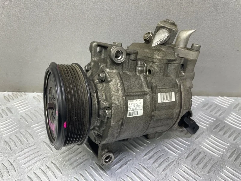 Компрессор кондиционера Audi A4 B8