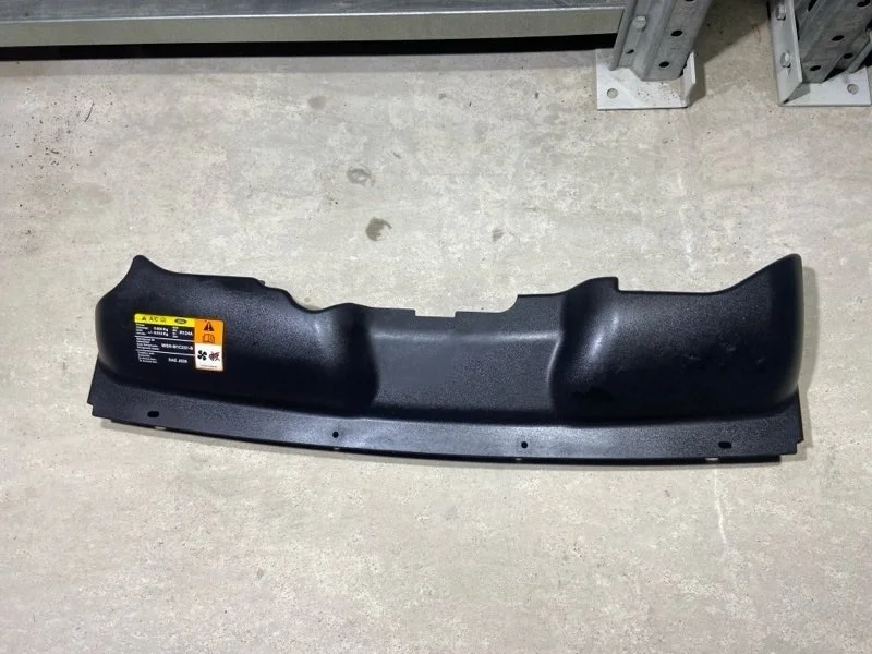 Кожух замка капота Ford Focus 2 УНИВЕРСАЛ 1.6L