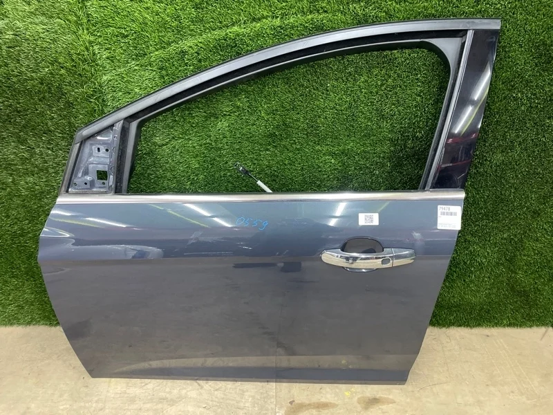 Дверь Ford Focus 3 2013 2147846 CB8 MGDA, передняя левая