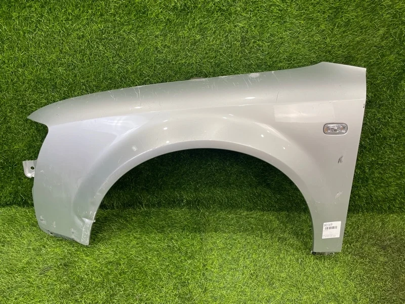 Крыло Audi A4 2004 8E0821105B B6 AMB 1.8T, переднее левое