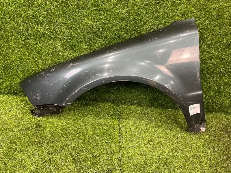 Крыло Volkswagen Passat 2003 3B0821105E B5 AMX 2.8, переднее левое