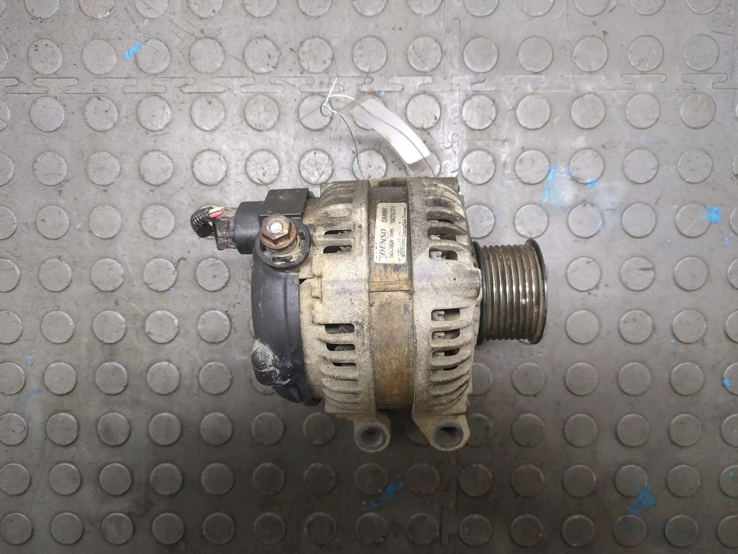 Генератор Land Rover Discovery 3 2004-2009 Джип (5-дверный) КПП автомат 4х4 (АКПП) 276DT Дизель 2.7 л Турбо