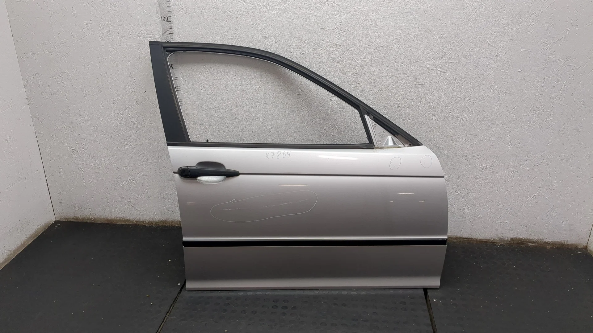 Дверь боковая (легковая) BMW 3 E46 1998-2006 Седан КПП 5-ст.мех.(МКПП) N46B20A.., N46B20C.. Бензин 2 л Инжектор