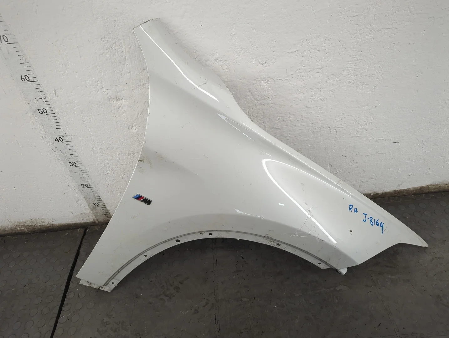 Крыло BMW X1 (F48) 2015-2022 Джип (5-дверный) КПП автомат (АКПП) B38A15A Бензин 1.5 л Турбо-инжектор