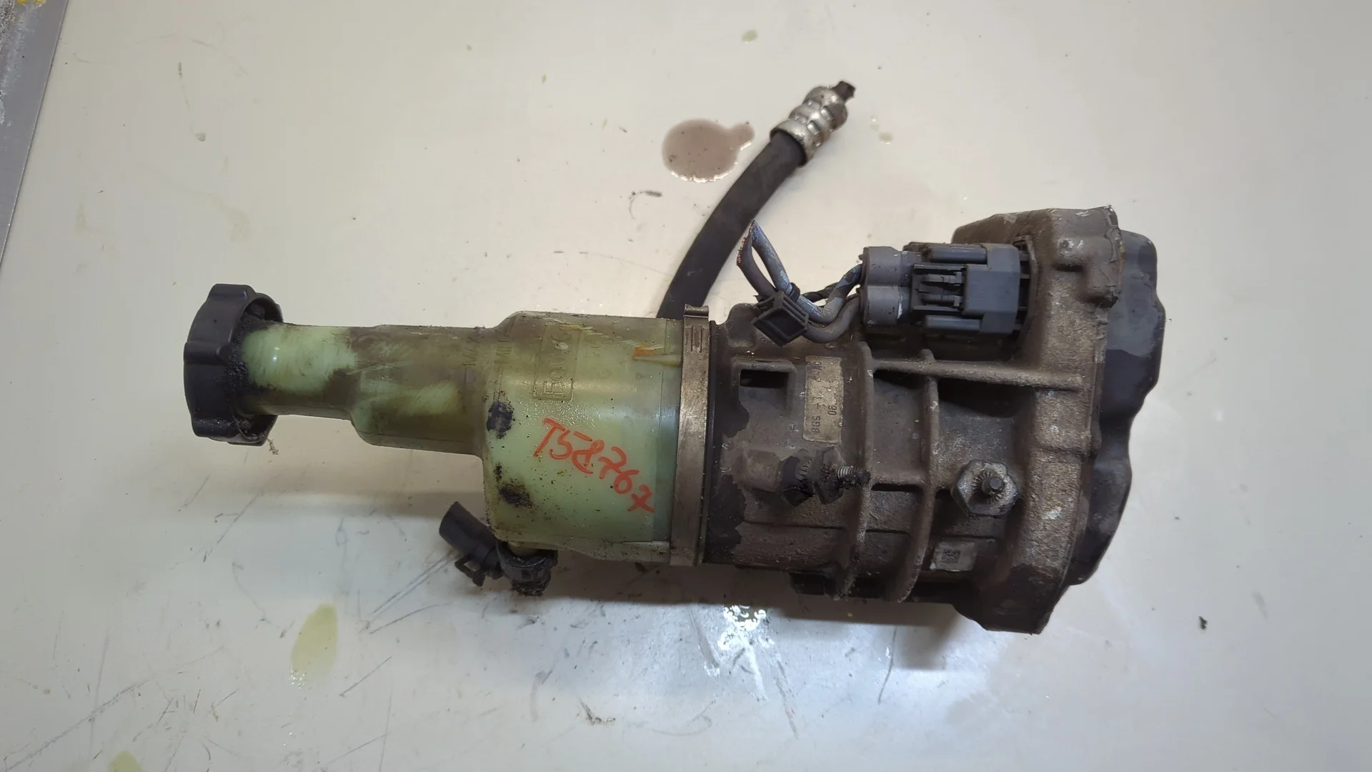 Насос электрический усилителя руля Ford Mondeo 4 2007-2015 Универсал КПП 6-ст.мех.(МКПП) TXBA, TXBB Дизель 2 л TDCI