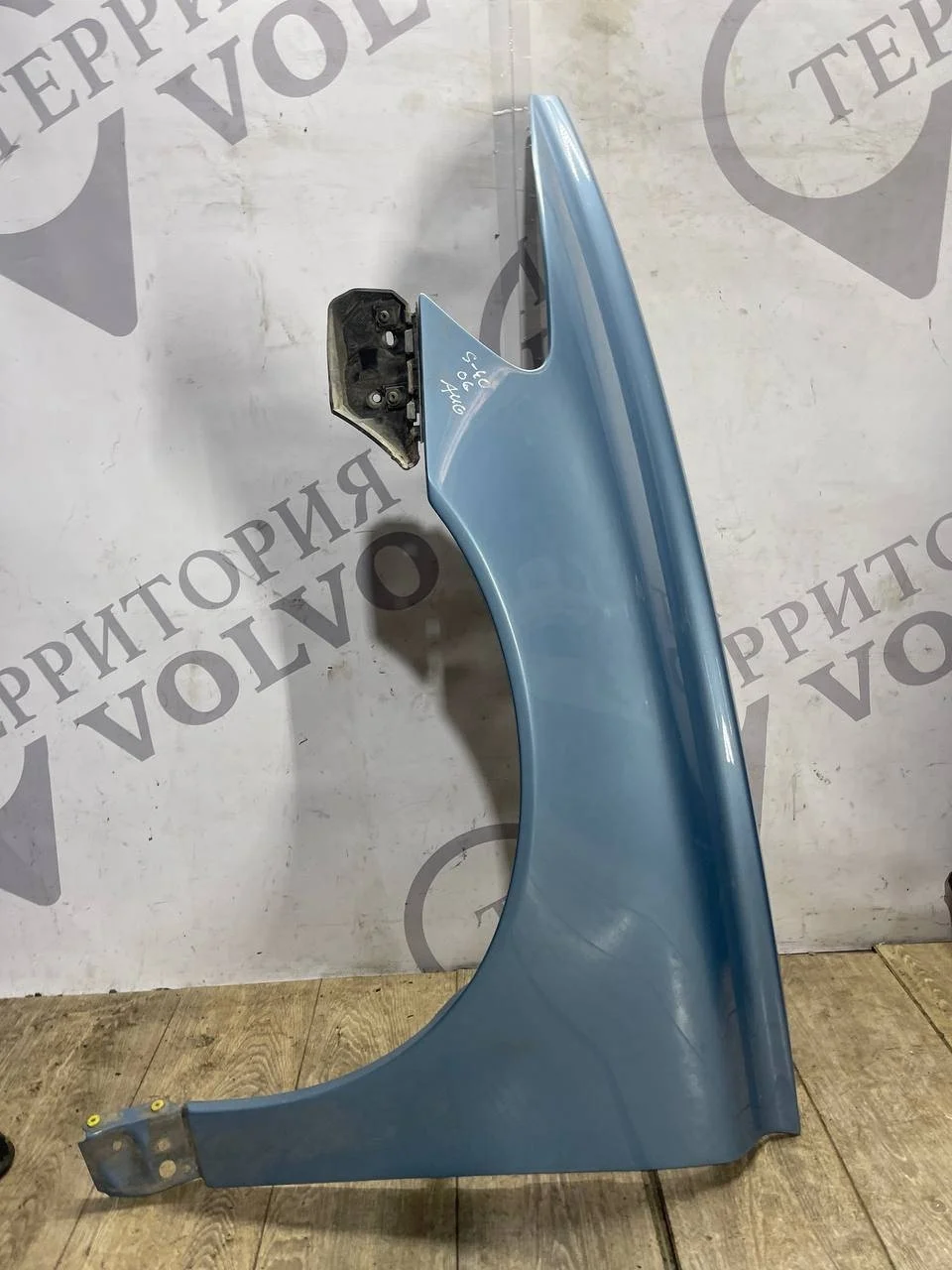 Крыло переднее левое VOLVO S40 2004-2012