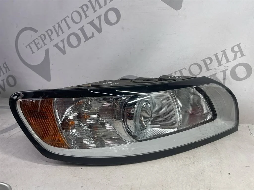 Фара правая галоген VOLVO S40 2007-2012