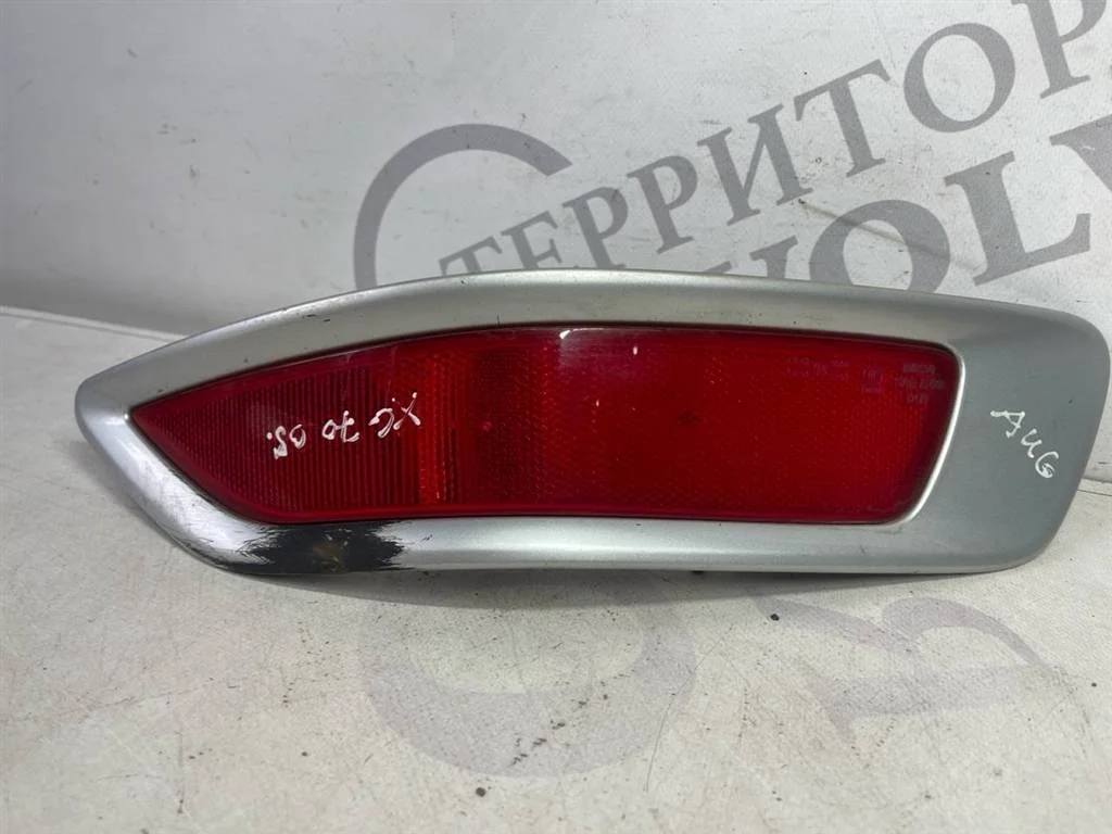 Отражатель бампера заднего правый VOLVO XC70 2008-2016
