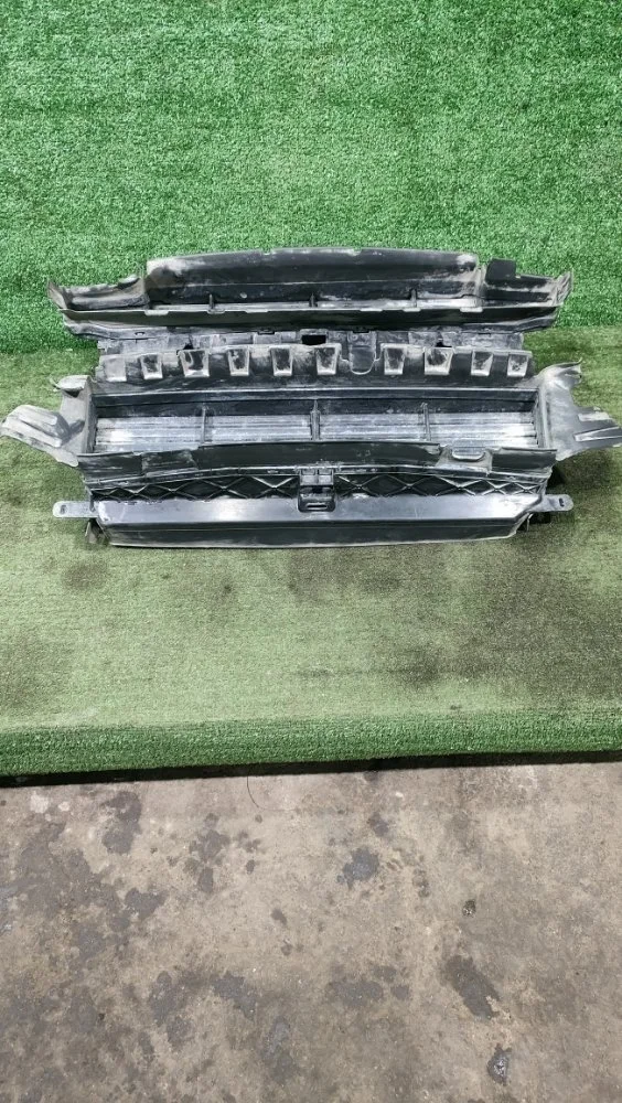 Дефлектор радиатора Ford Kuga 2014 1948606 CBS 1.6