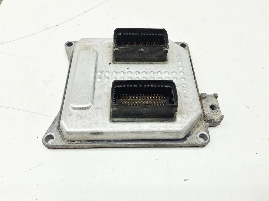 Блок управления двигателем Opel Astra 2010 H