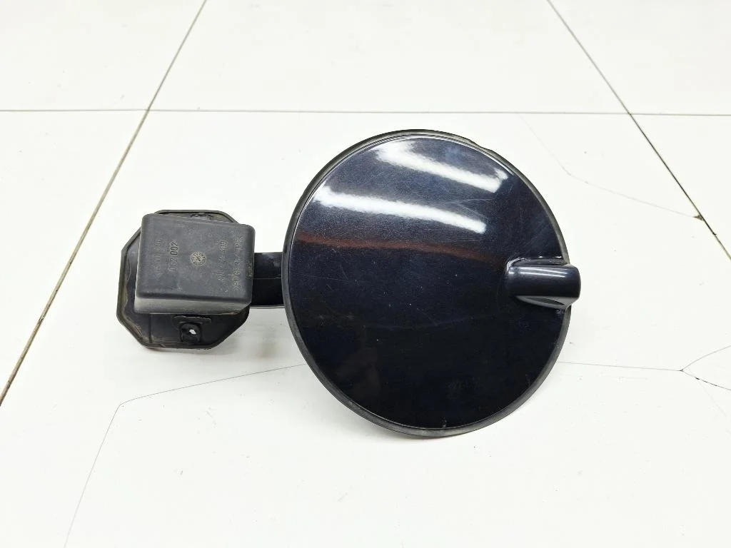 Лючок бензобака Opel Astra 2010 H