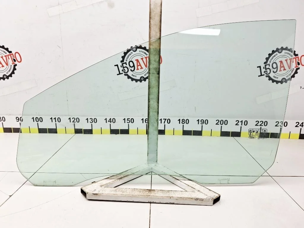 Стекло двери передней левой Ford Focus 2007