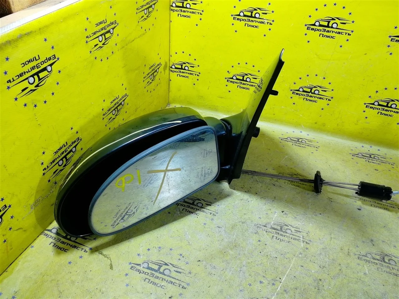Зеркало двери Ford Focus 1 1347112, левое