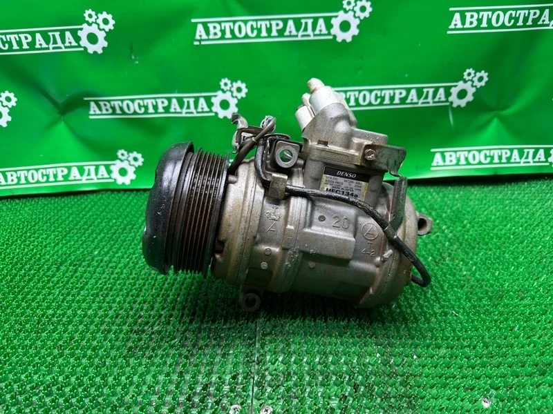 Компрессор кондиционера Toyota Land Cruiser 100 1997-2007 8832060680 2UZ-FE