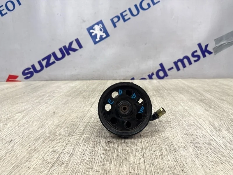 Насос гидроусилителя руля FORD FOCUS 2001