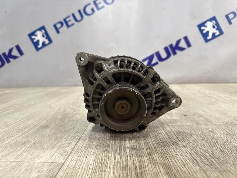 Генератор Mitsubishi Outlander 2005 CU0W