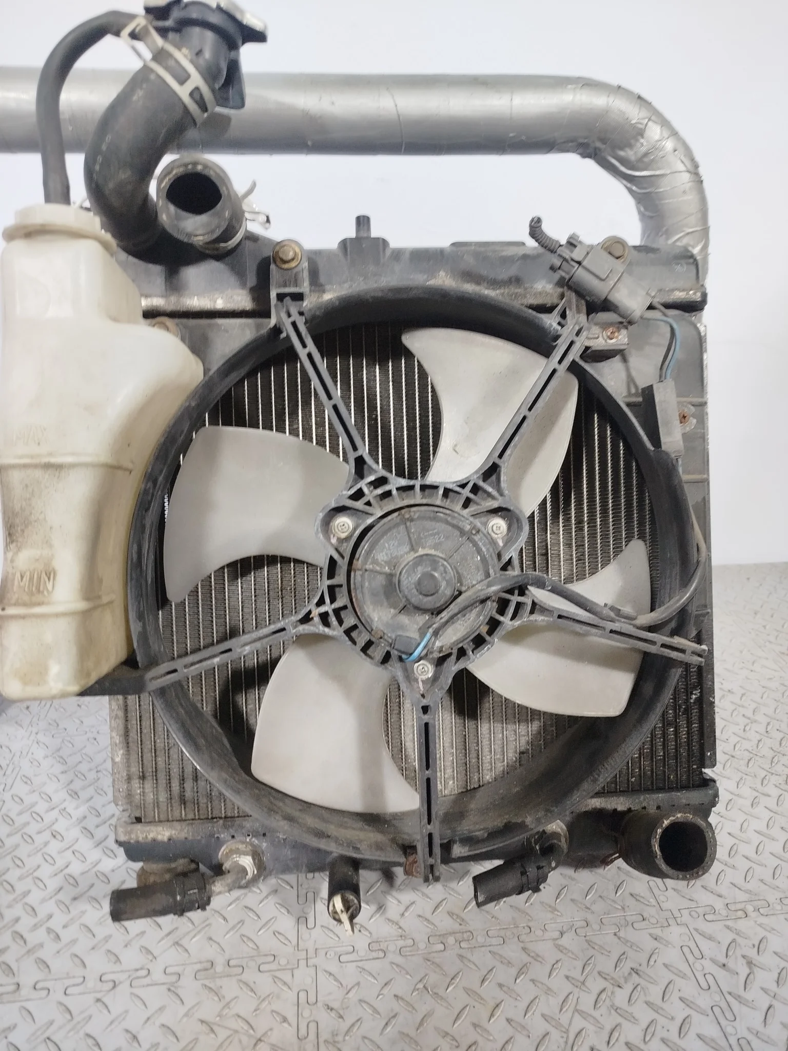 РАДИАТОР ДВИГАТЕЛЯ HONDA 19010PWA901 KE743