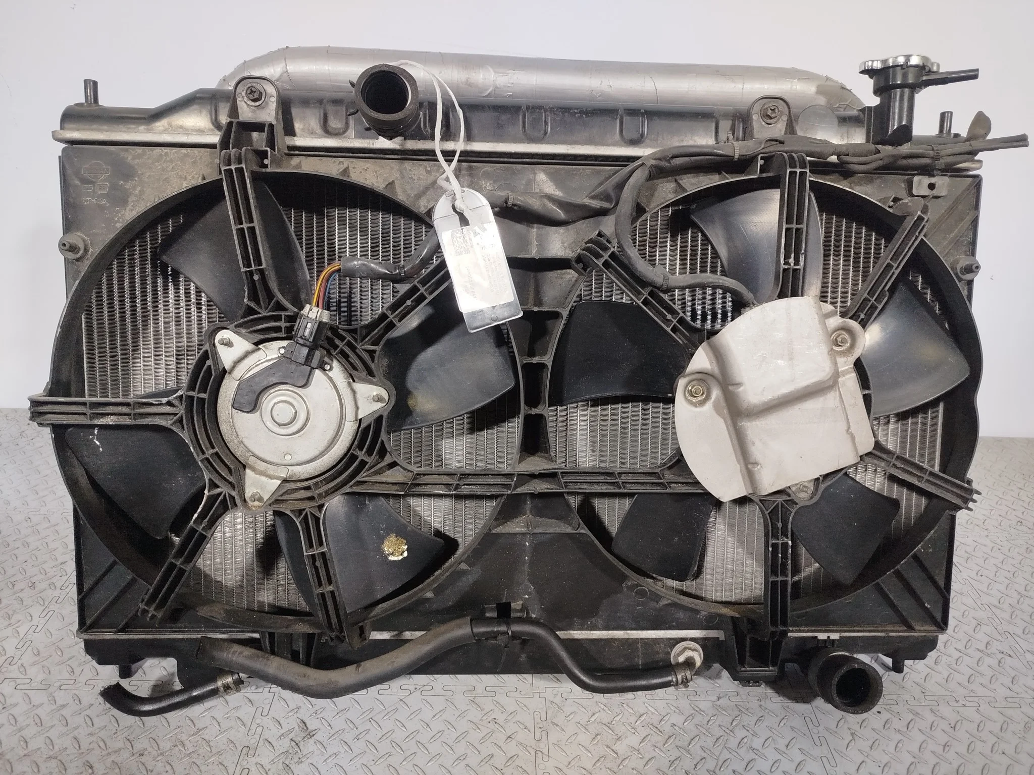 РАДИАТОР ДВИГАТЕЛЯ NISSAN 214609Y000 KB1408