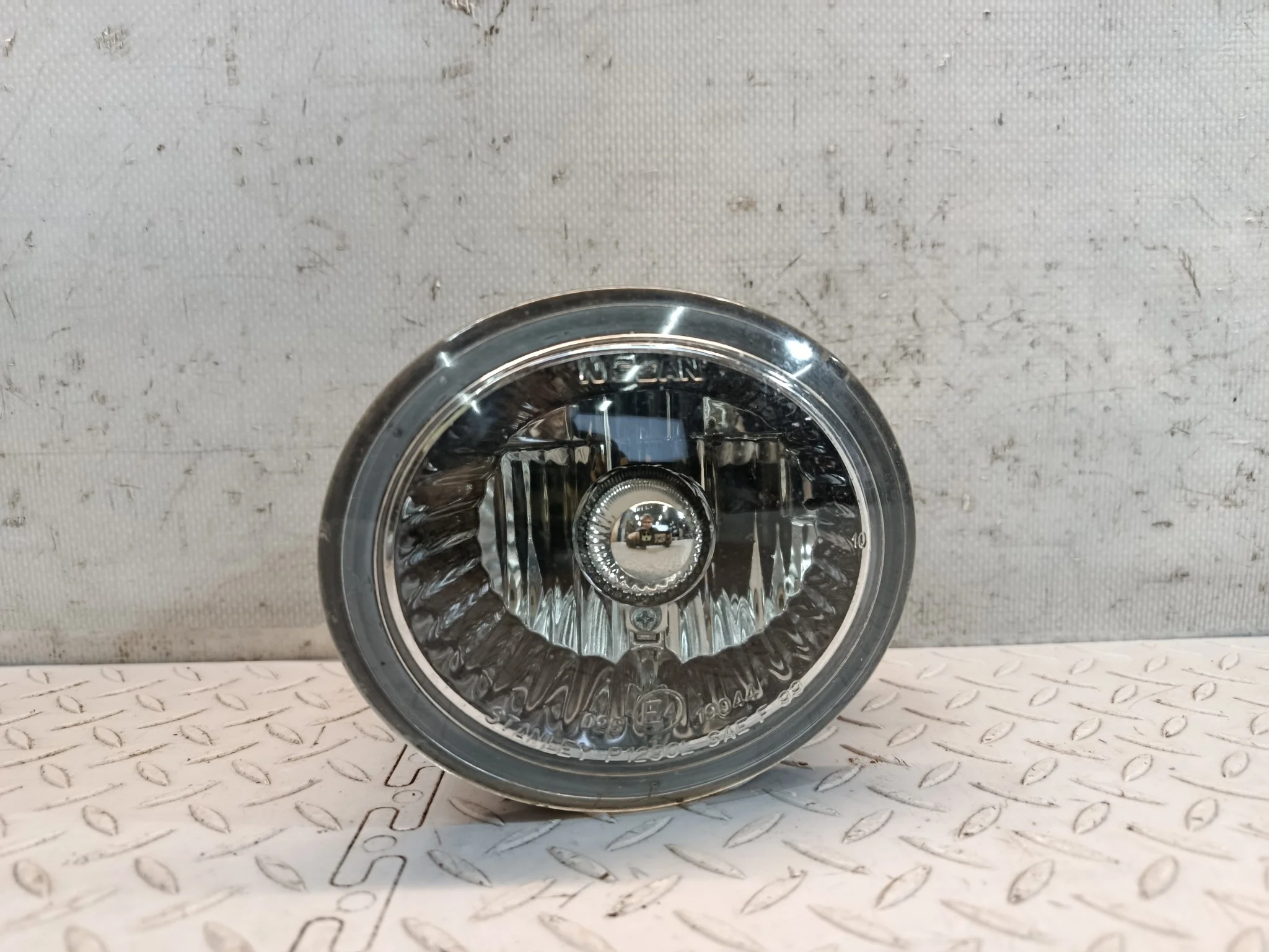 ТУМАНКА NISSAN INFINITI ЛЕВО 261558J000 DY897Z