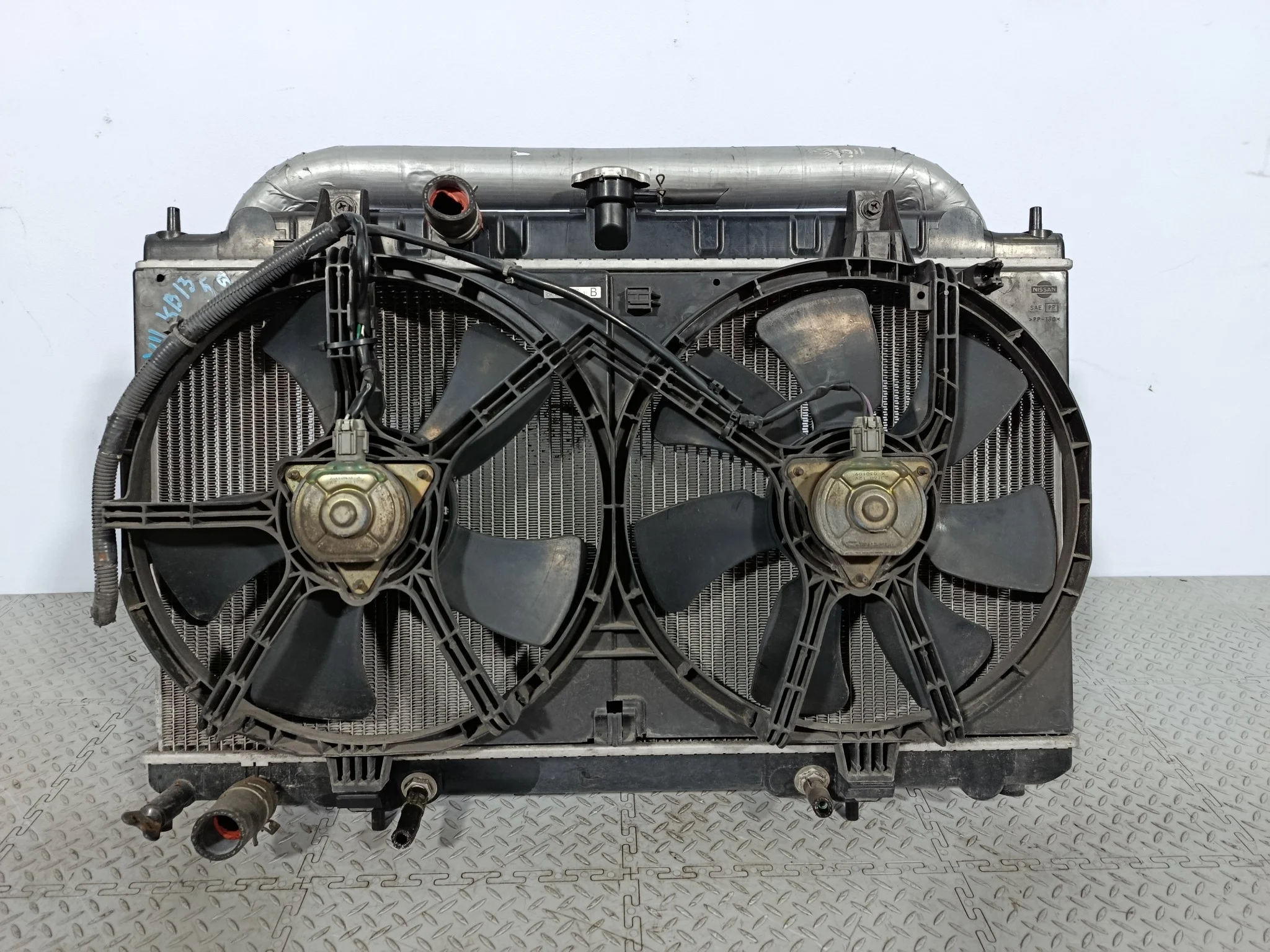 РАДИАТОР ДВИГАТЕЛЯ NISSAN MAZDA 214606N003 KB1329Z