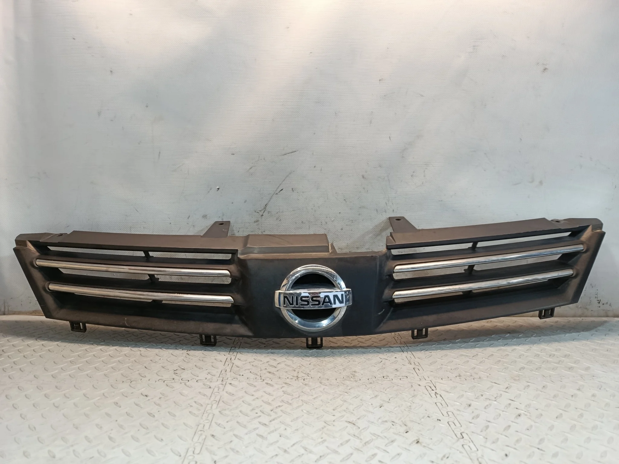 РЕШЕТКА РАДИАТОРА NISSAN 62310WE000 KB1329Z