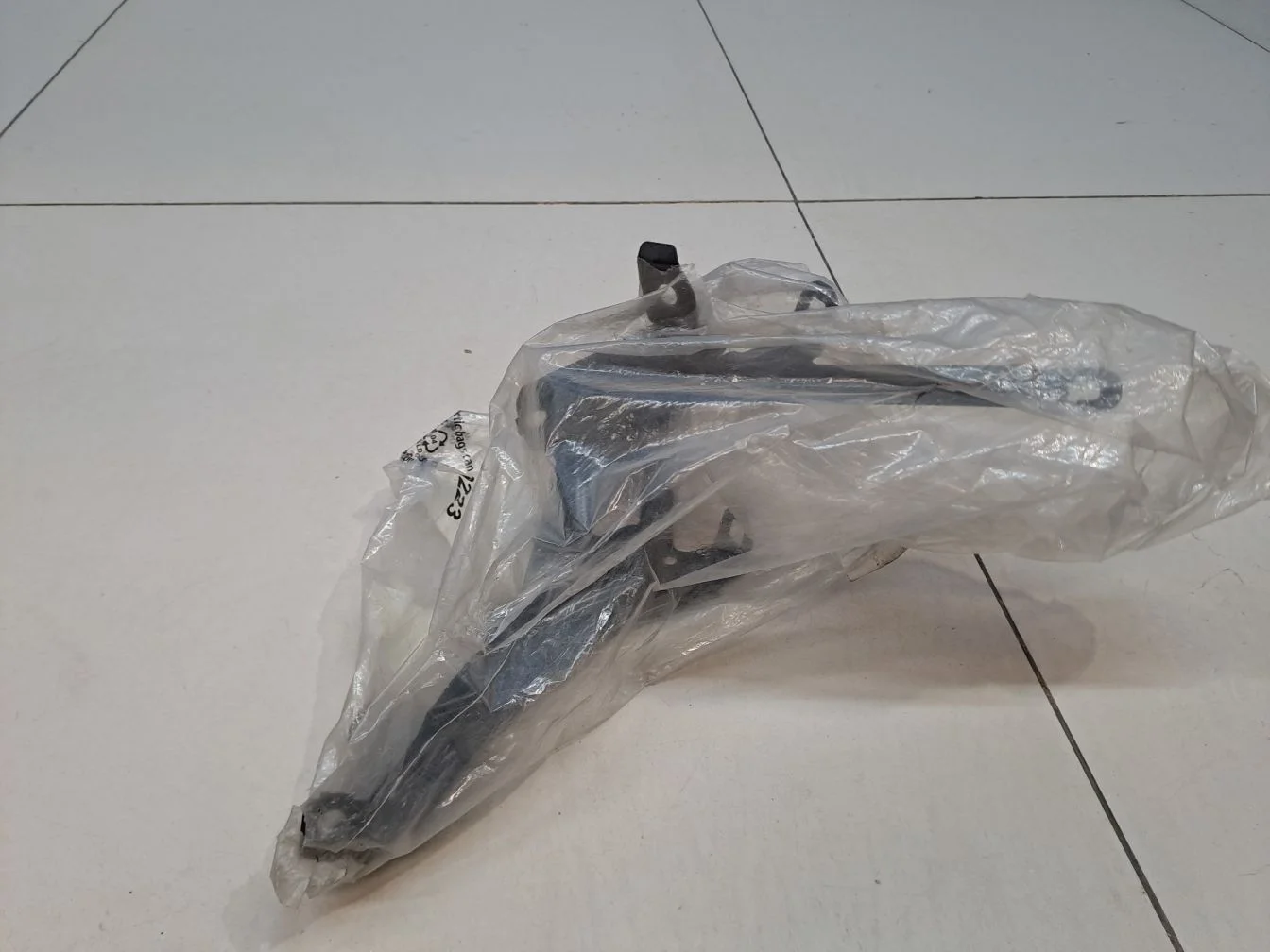 Кронштейн крепления крыла переднего правого для BMW 5 F07 Gran Turismo 2009-2017