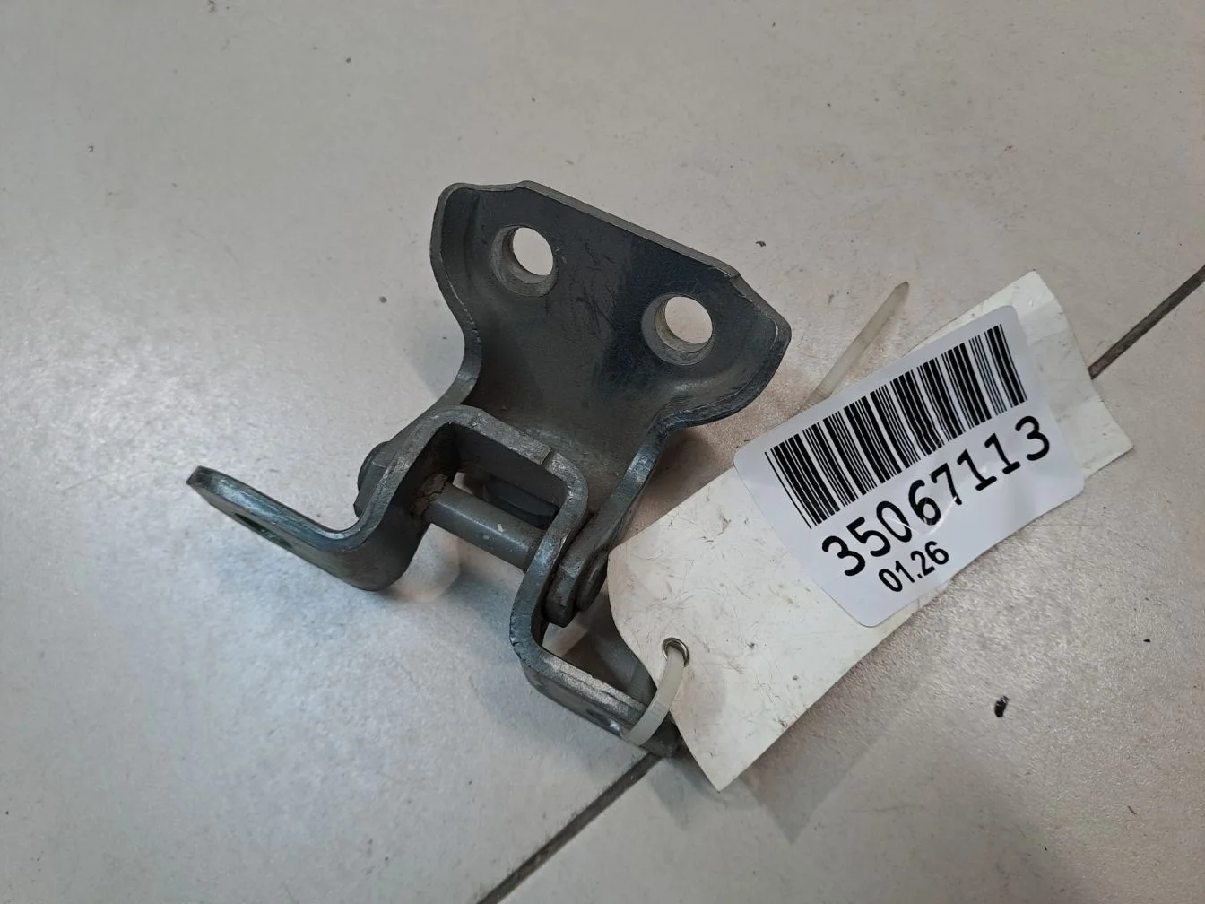 Петля двери передней правой нижняя для Toyota Camry V40 2006-2011