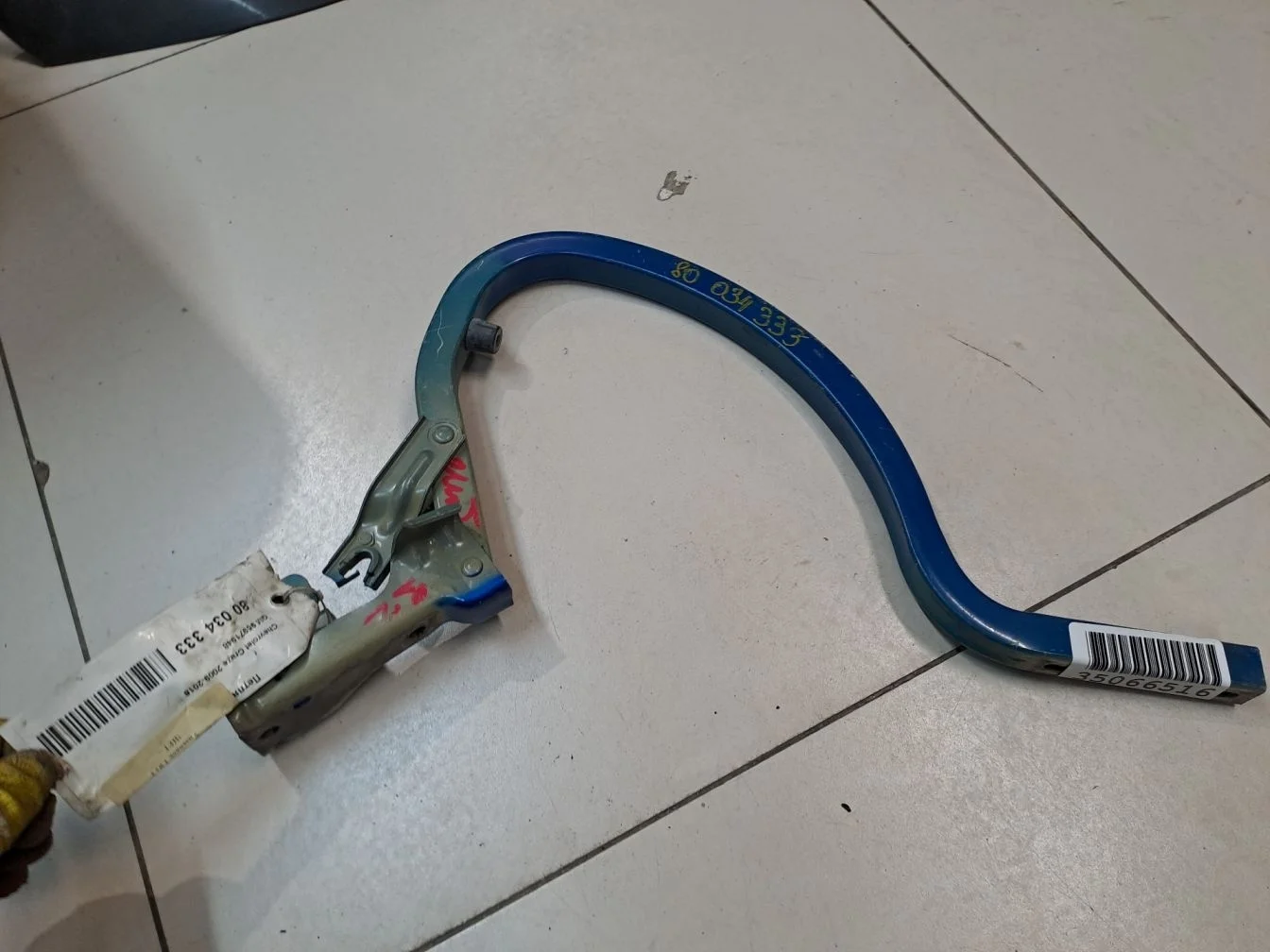 Петля крышки багажника правая для Chevrolet Cruze 2009-2016