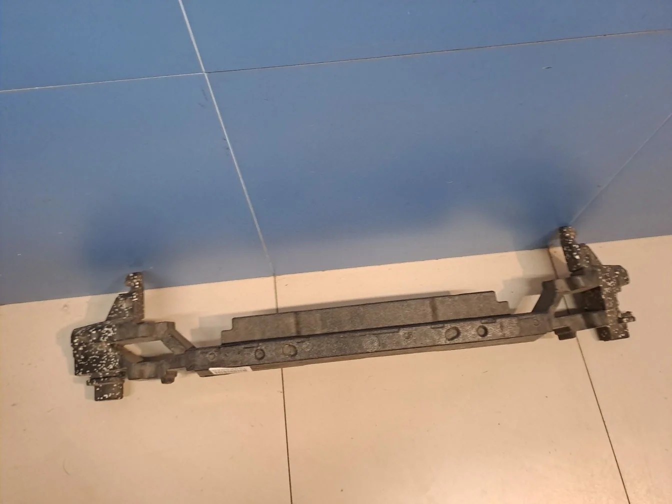 Наполнитель переднего бампера для Audi A6 S6 C7 2011-2018