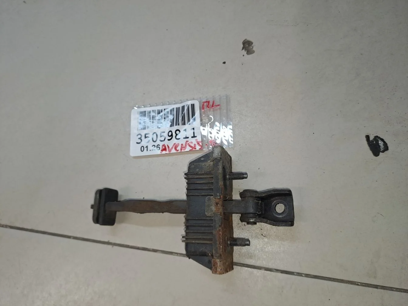 Ограничитель двери передней для Toyota Avensis T25 2003-2008