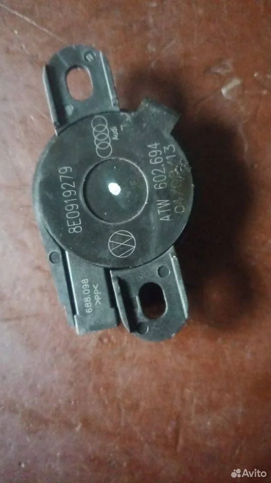 Звуковой зуммер Audi A8 D4 (2010—2014) 4,2