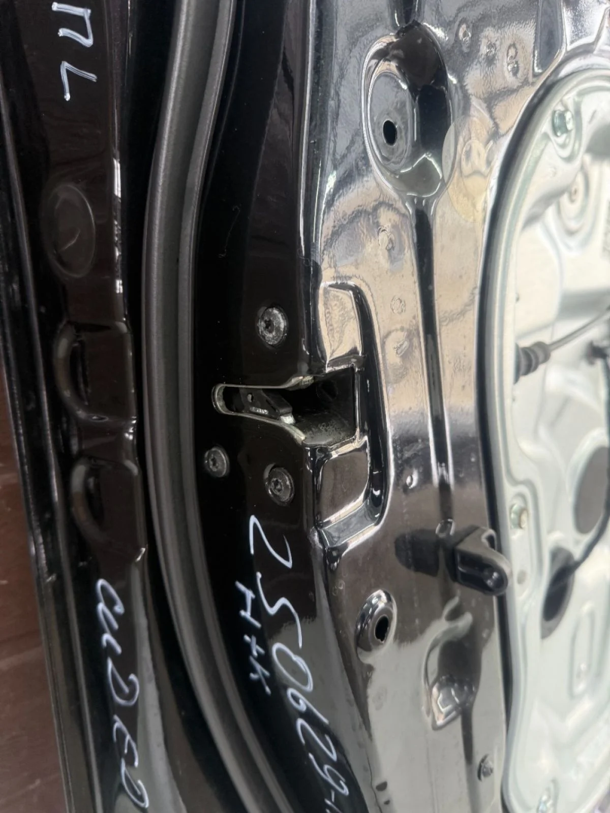 Замок двери передней левой Kia Ceed ED (2006—2010)