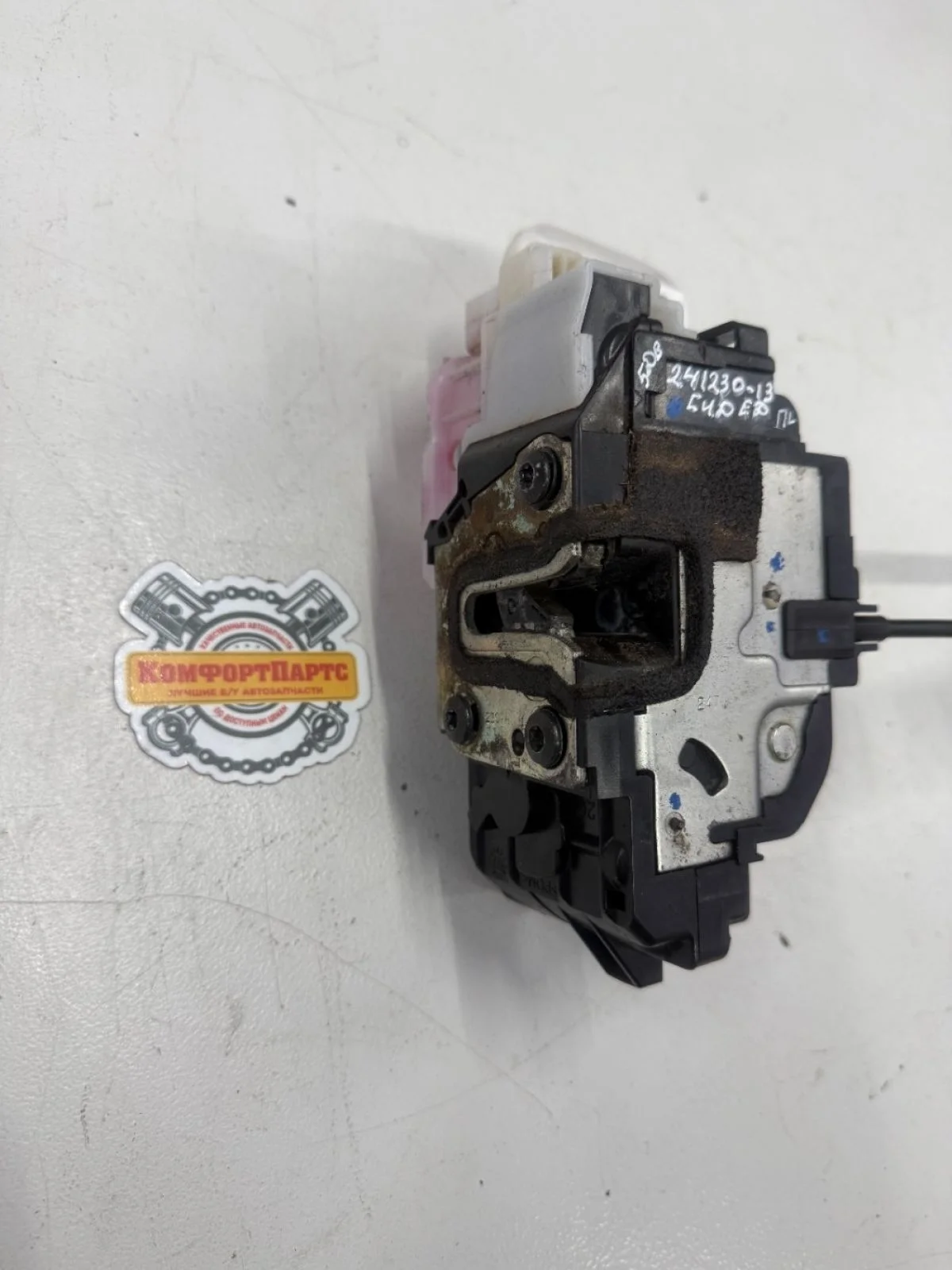 Замок двери передней левой Kia Ceed ED (2006—2010)