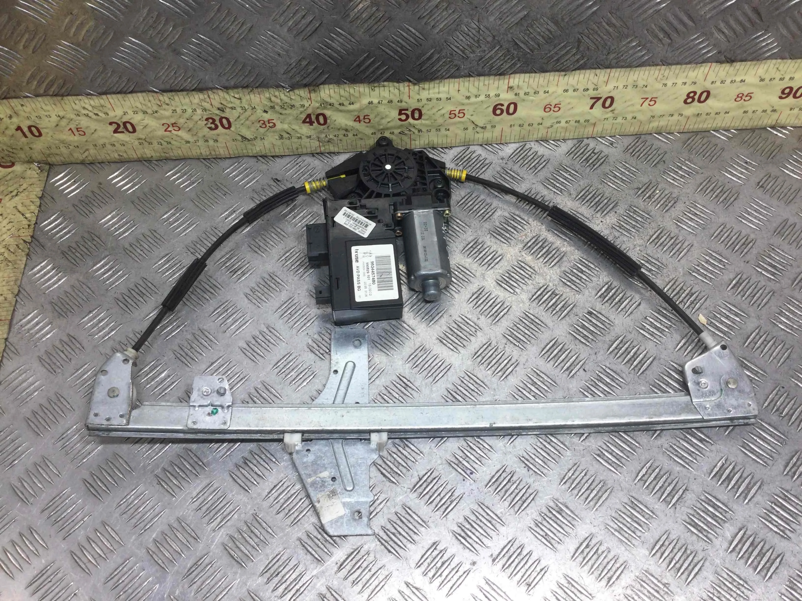 Стеклоподъемник электрический передний правый Peugeot 307 1 поколение (2001-2005) дизель 2.0 HDi Механика Универсал